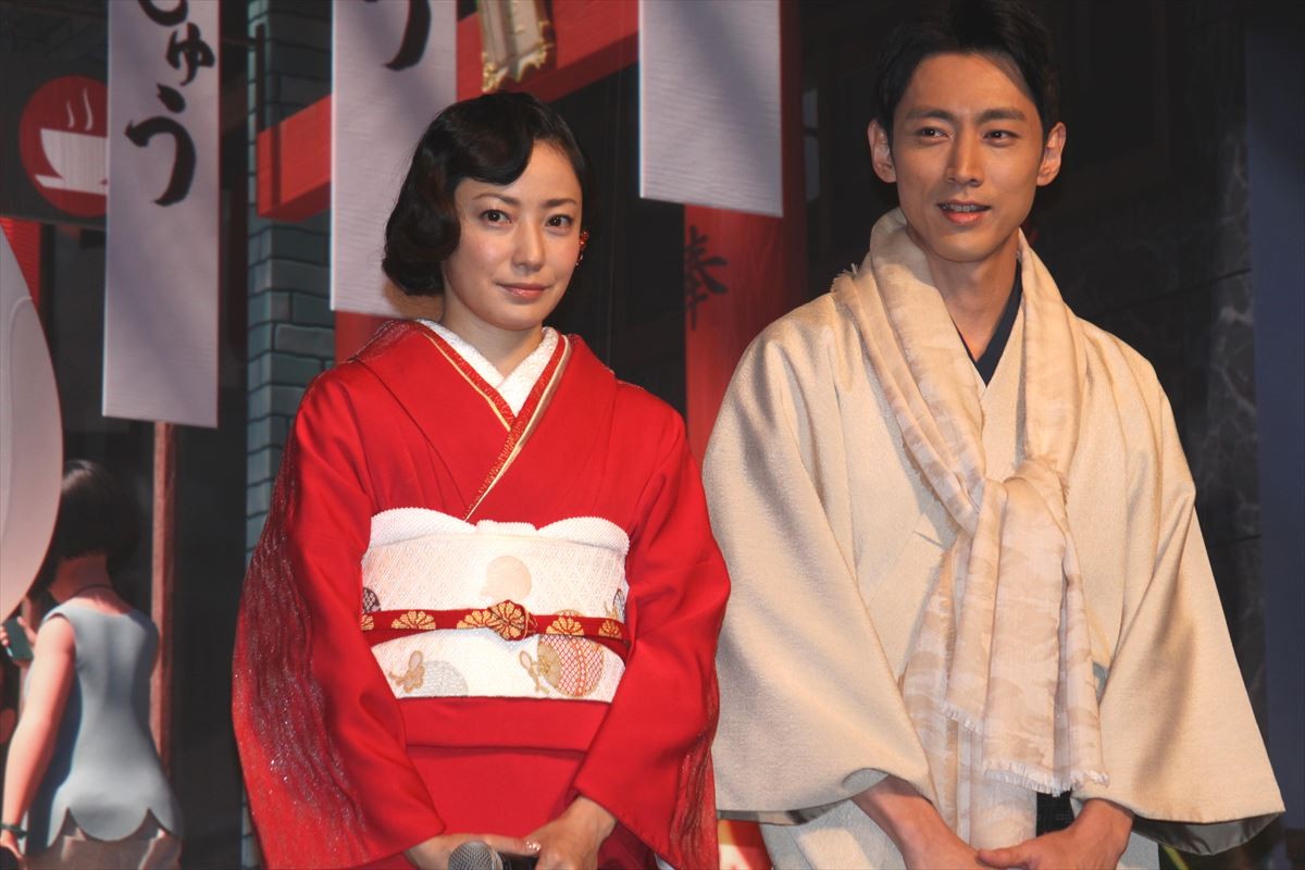 菅野美穂＆小泉孝太郎、声優初挑戦の感想は真逆!?『ベイマックス』で心が折れたのは？