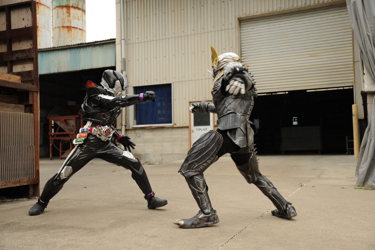 『仮面ライダードライブ』にピース綾部が出演！　怪盗“仮面ライダールパン”として登場