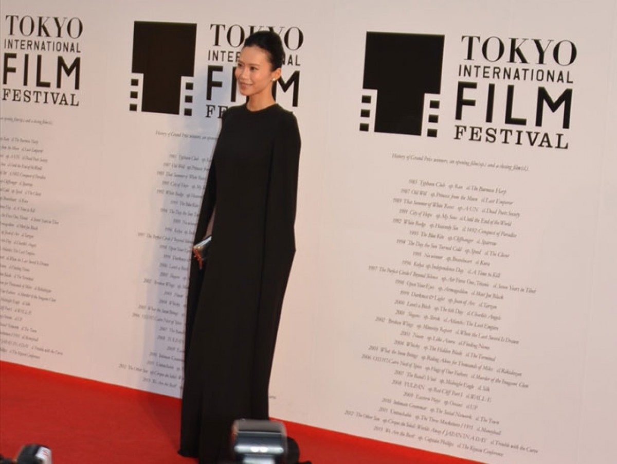 ＜TIFF2014＞中谷美紀「映画ファンが多いことを実感」黒のドレス姿で会場を魅了
