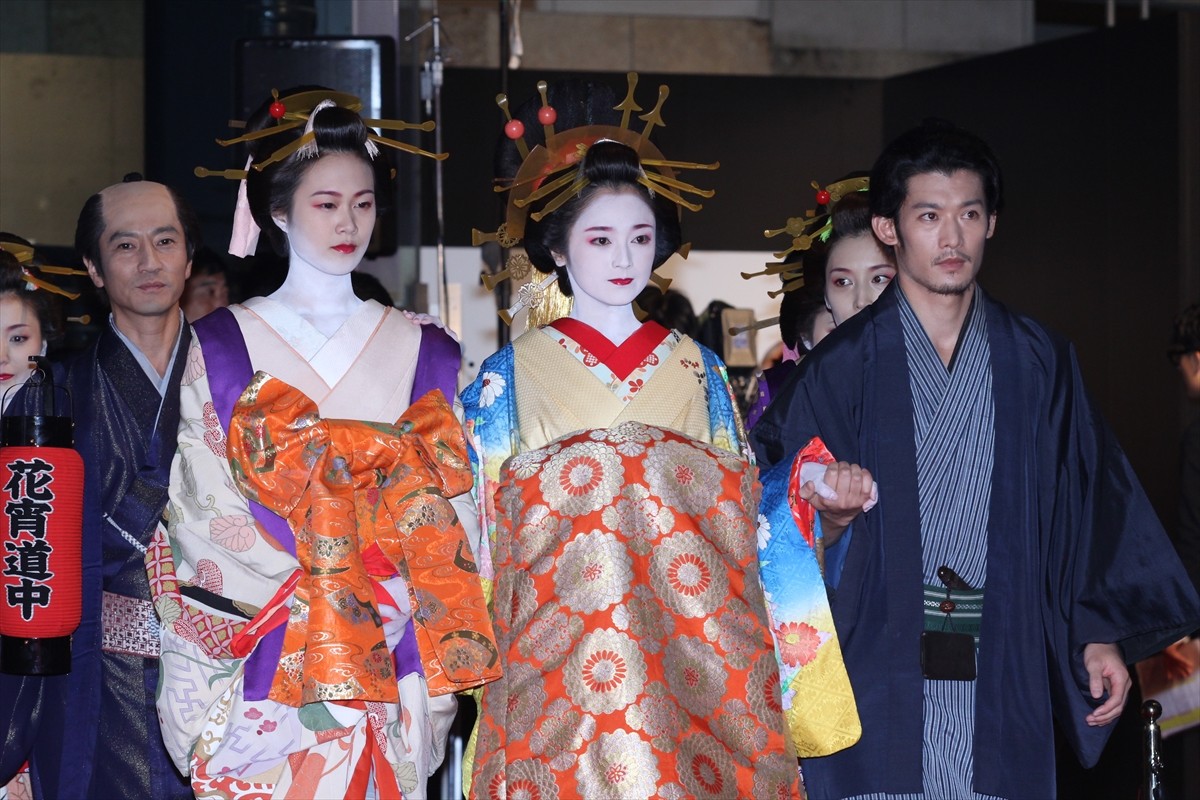 ＜フォト特集＞「第27回東京国際映画祭」オープニング＆レッドカーペット