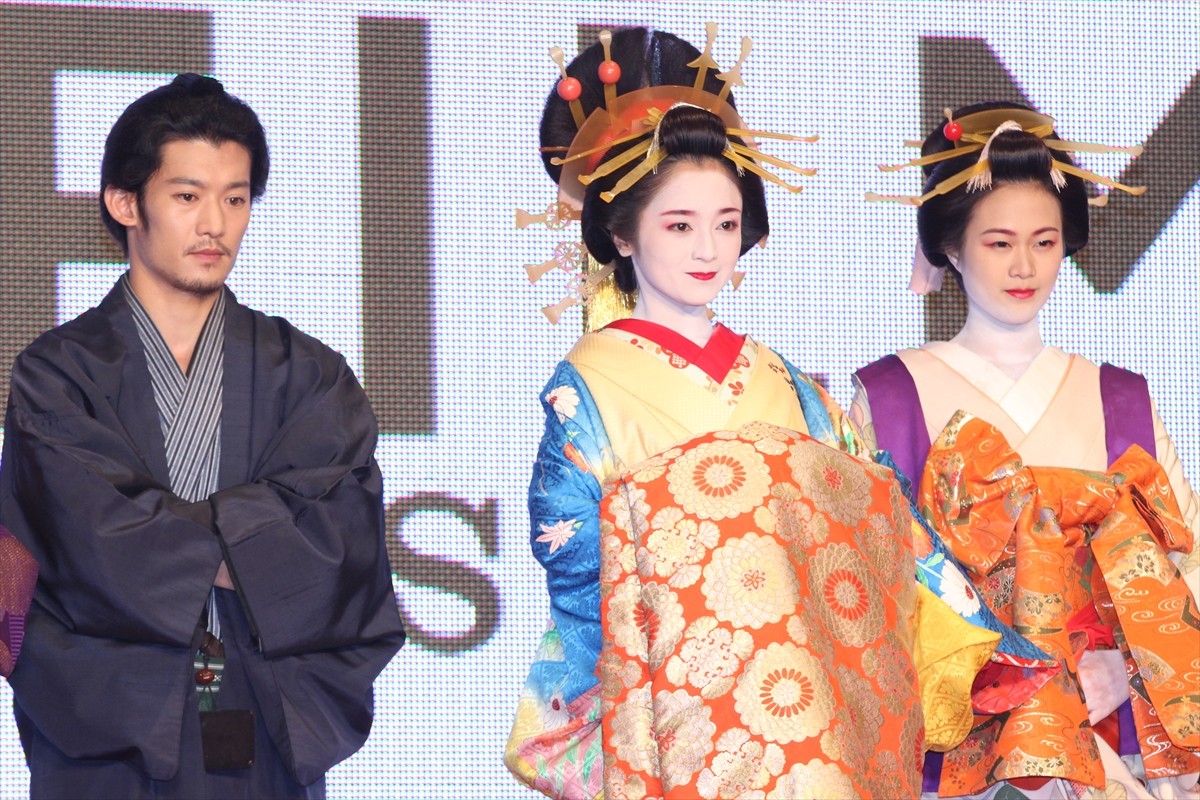 ＜フォト特集＞「第27回東京国際映画祭」オープニング＆レッドカーペット