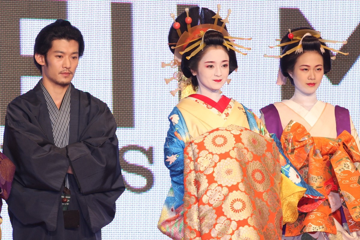 ＜フォト特集＞「第27回東京国際映画祭」オープニング＆レッドカーペット