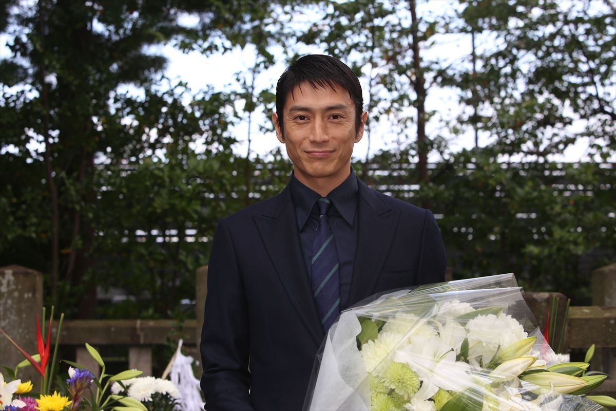 伊勢谷友介『花燃ゆ』松陰の命日前に墓参り「先生の遺志がこの時代にいきるように」