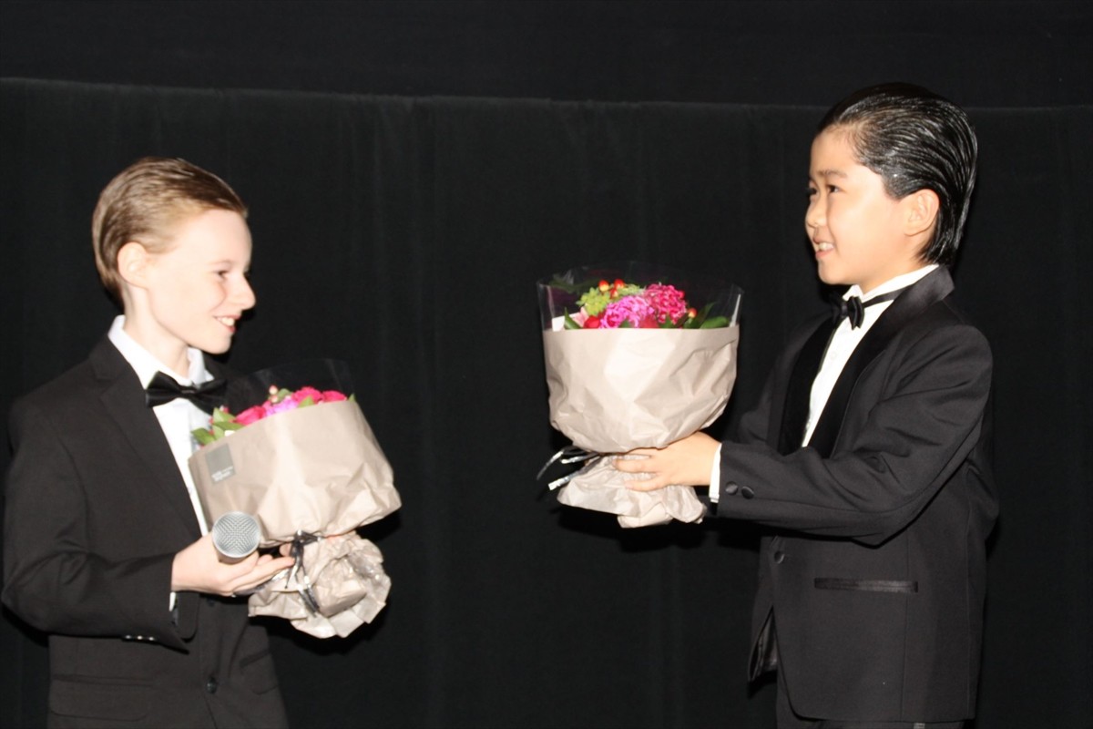 ＜TIFF2014＞鈴木福、緊張で「足が震えている」けん玉で米天才子役に挑むも失敗