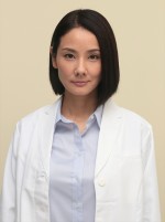 吉田羊、検事から独身アラフォー女医に『素敵な選TAXI』で婚活リベンジに燃える