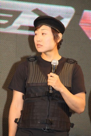山崎静代『エクスペンダブルズ3 ワールドミッション』来日記者会見にて