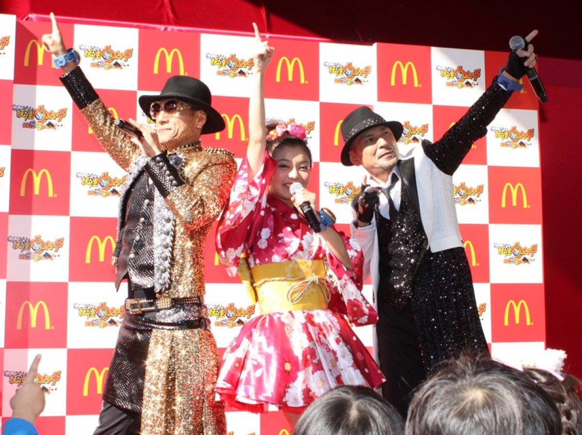『妖怪ウォッチ』ジバニャン＆フユニャン登場！ “モグモグバーガー”が実店舗に
