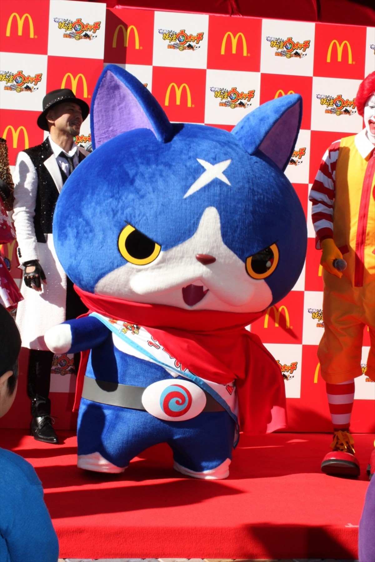 『妖怪ウォッチ』ジバニャン＆フユニャン登場！ “モグモグバーガー”が実店舗に