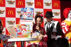 「マクドナルド×妖怪ウォッチ　コラボキャンペーン発表イベント」に参加したキング・クリームソーダ