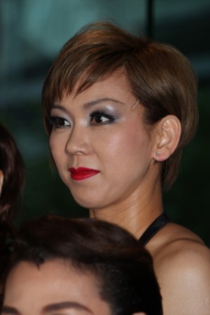 『シカゴ』宝塚歌劇100周年記念OGバージョン　囲み取材に出席した湖月わたる