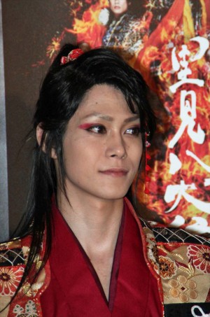 玉城裕規、『里見八犬伝』囲み取材会にて