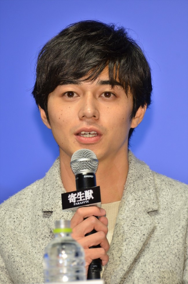 『寄生獣』完成報告記者会見に出席した東出昌大