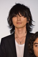 藤原基央、映画『寄生獣』舞台挨拶にて