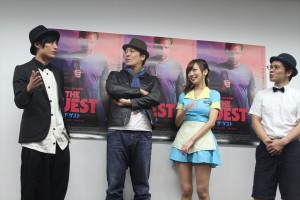 映画『ザ・ゲスト』公開記念「ハロウィンにゲストだらけのミニ会見」の様子