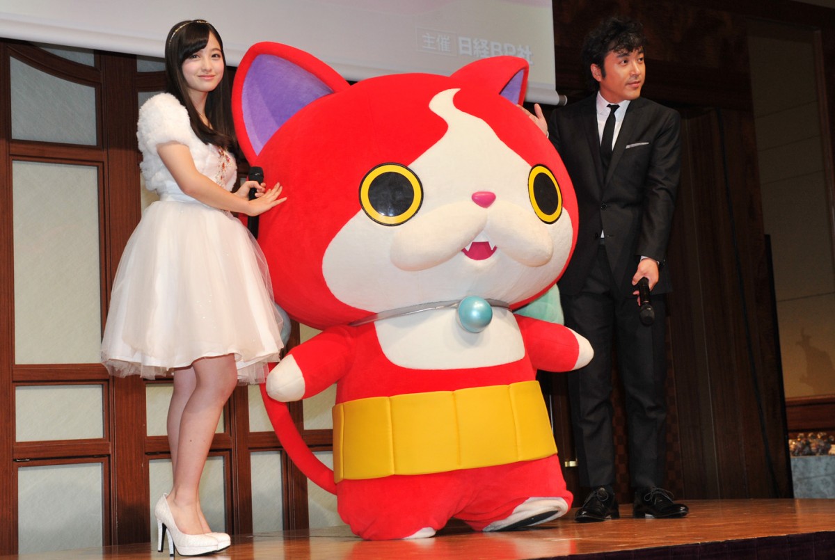 橋本環奈「今年一年はすごく早かった」2014年のヒット人に！来年の顔には杉咲花