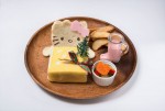 「ハローキティカフェ」フードメニュー　「ハローキティのサンドイッチ～クリスマスバージョン～」1380円（税別）