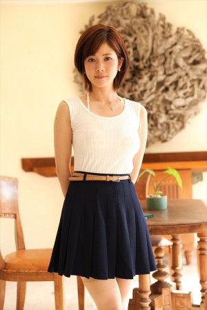 美しすぎるGカッププロ雀士、高宮まりがセクシーグラビアDVD発売