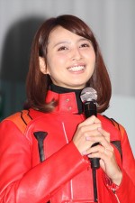 加藤夏希、「エヴェンゲリオン×セブン‐イレブンフェア」発表会にて