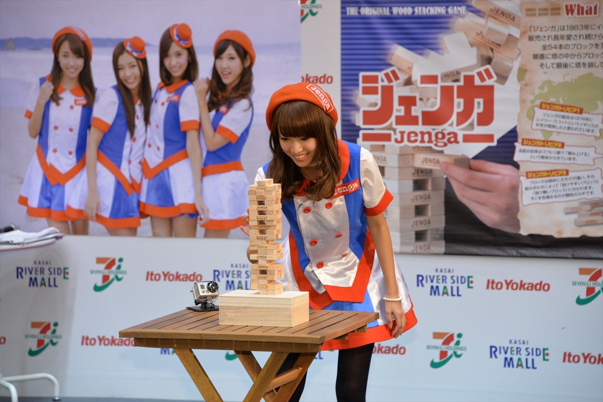 ジェンガの達人は誰だ！ 今年最後の対決イベントも大盛況　DORiveとFYTも参加