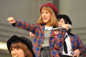 Berryz工房のラストシングルリリースイベント　ミニライブの様子