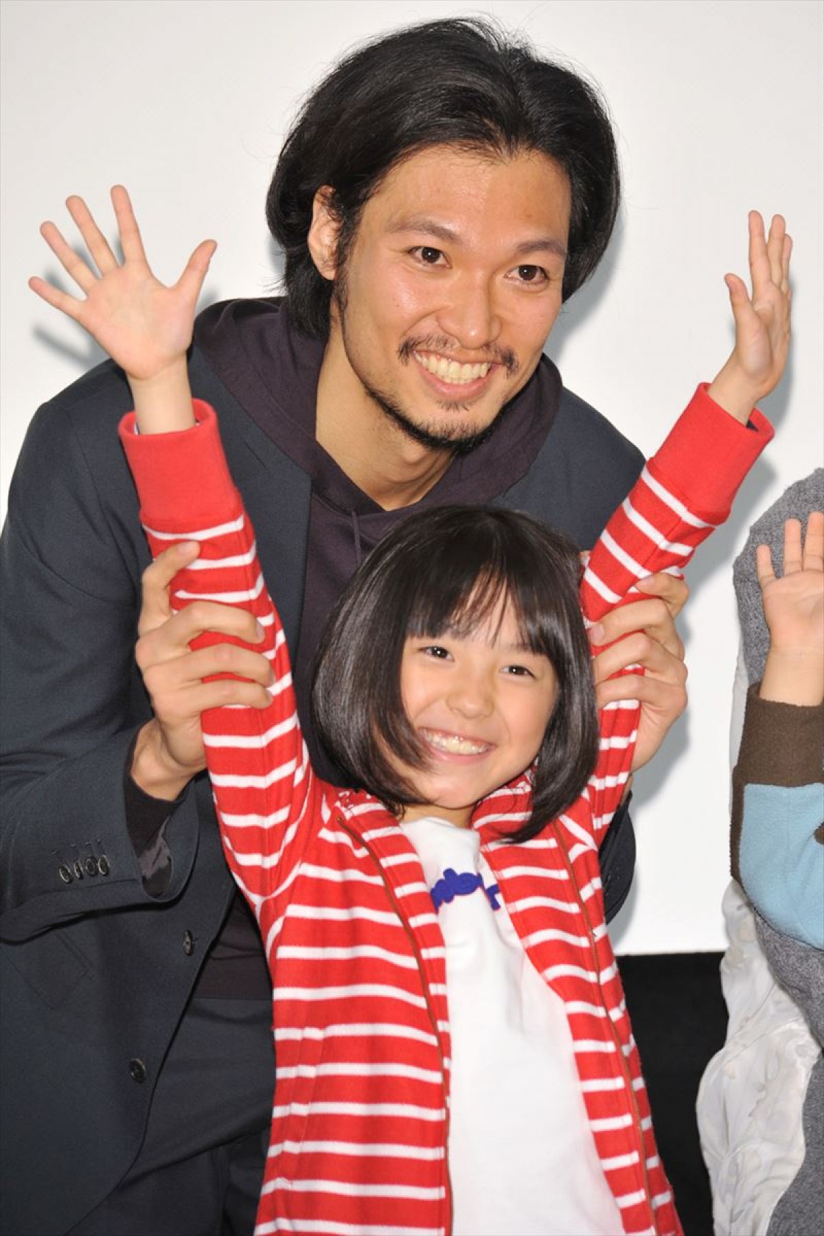 青木崇高、子役の鋭いツッコミにもデレデレ　「あとでコチョコチョの刑な！」