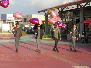 2013年11月に開催された、沖縄あしびなーアウトレットで開催された雑誌Sweetの読者招待イベント「Sweet girls fes」にて