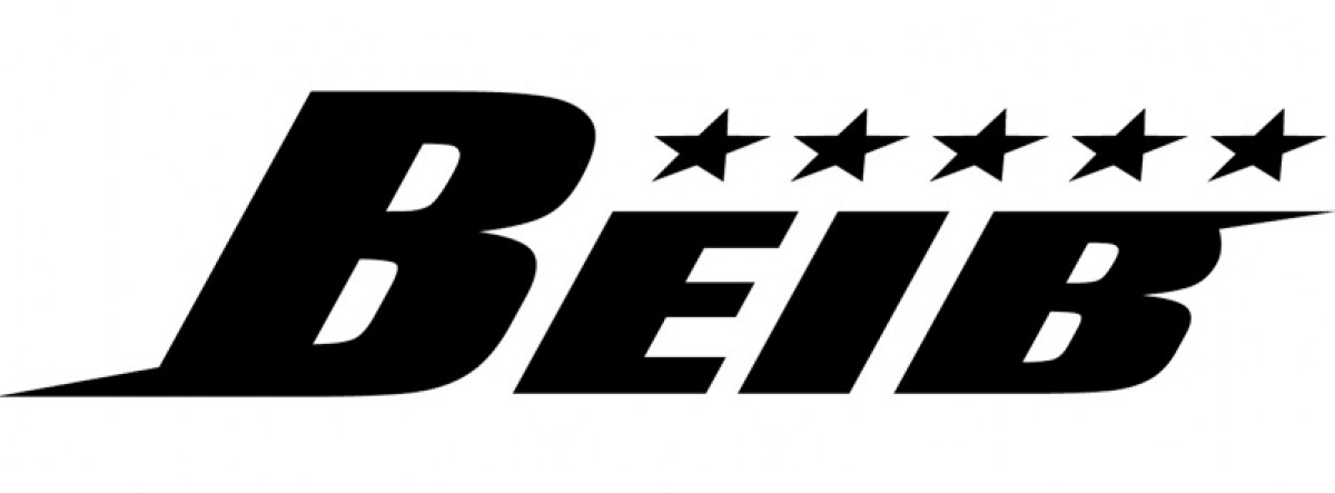 まるでマネキン！静止した世界を作り上げる、ハンサムモデル集団「BEIB」が話題に