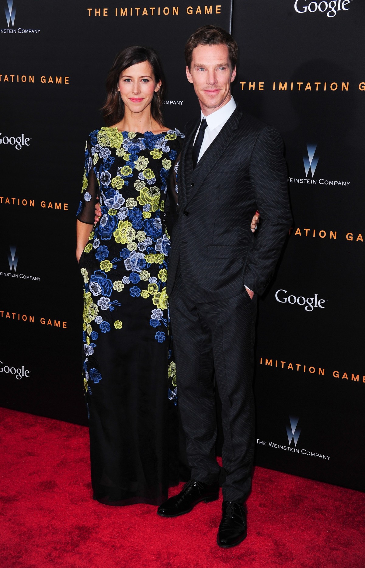 ベネディクト・カンバーバッチ、婚約者をレッドカーペットで初披露