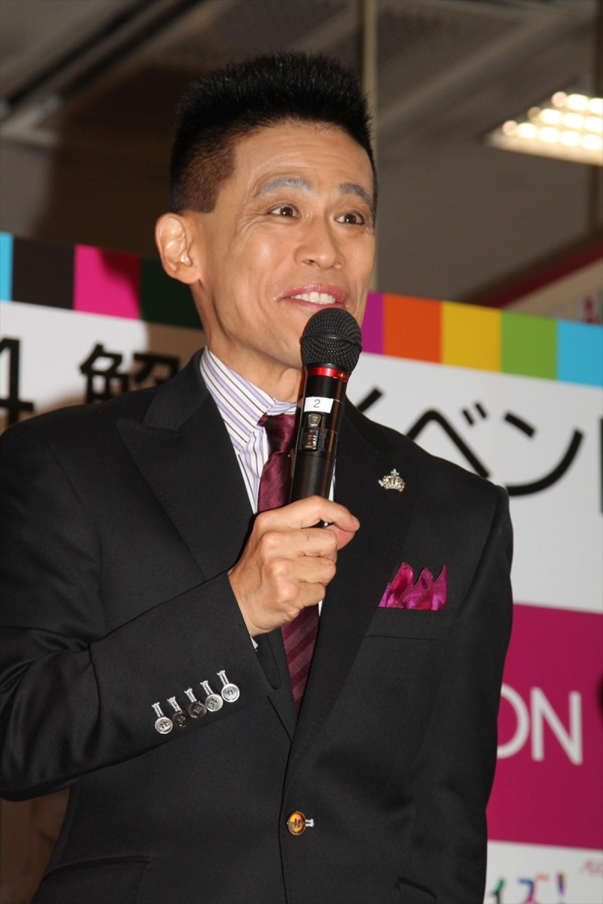 柳沢慎吾、ボージョレ解禁で舌好調！　生『警視庁24時』にモノマネ芸人も感動
