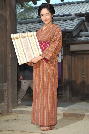 「大河ドラマ主演 バトンタッチセレモニー」に出席した『花燃ゆ』主演の井上真央