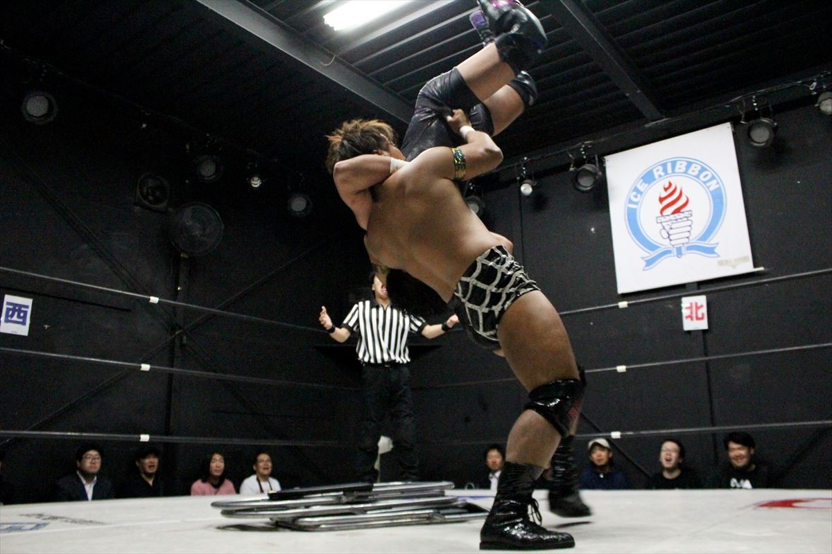 元博報堂のプロレスラー三富政行、プロレスをしてない時は「心の息ができなかった」