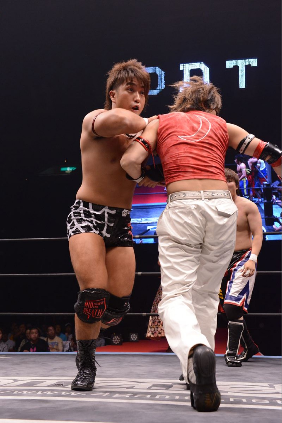 元博報堂のプロレスラー三富政行、プロレスをしてない時は「心の息ができなかった」