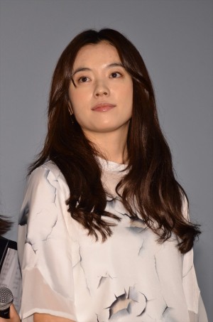 ハン・ヒョジュ、『MIRACLE デビクロくんの恋と魔法』初日舞台挨拶に登場