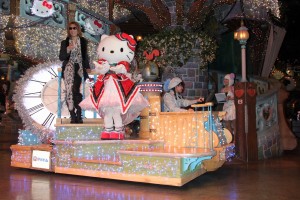 ハローキティ＆YOSHIKI、ハローキティ40th記念パレード「ARIGATO EVERYONE！」の様子