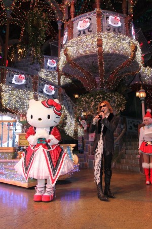 ハローキティ＆YOSHIKI、ハローキティ40th記念パレード「ARIGATO EVERYONE！」の様子