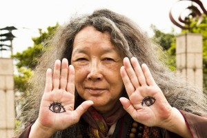 『エイプリルフールズ』　うさんくさい占い老婆