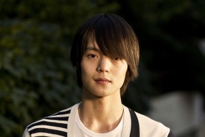 『エイプリルフールズ』　告白される大学生（窪田正孝）