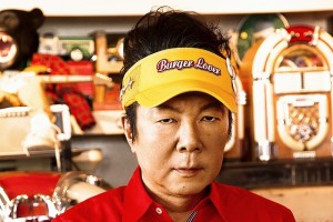 『エイプリルフールズ』　激しい店長（古田新太）