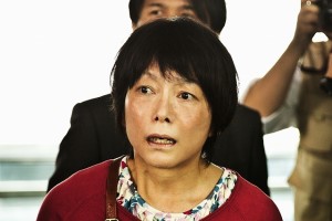 『エイプリルフールズ』　生還させた女（千葉雅子）