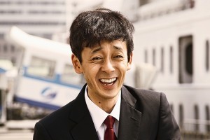 『エイプリルフールズ』　お人好しの運転手（滝藤賢一）