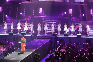 「モーニング娘。’14　コンサートツアー秋　GIVE ME MORE LOVE　～道重さゆみ卒業記念スペシャル～」の様子
