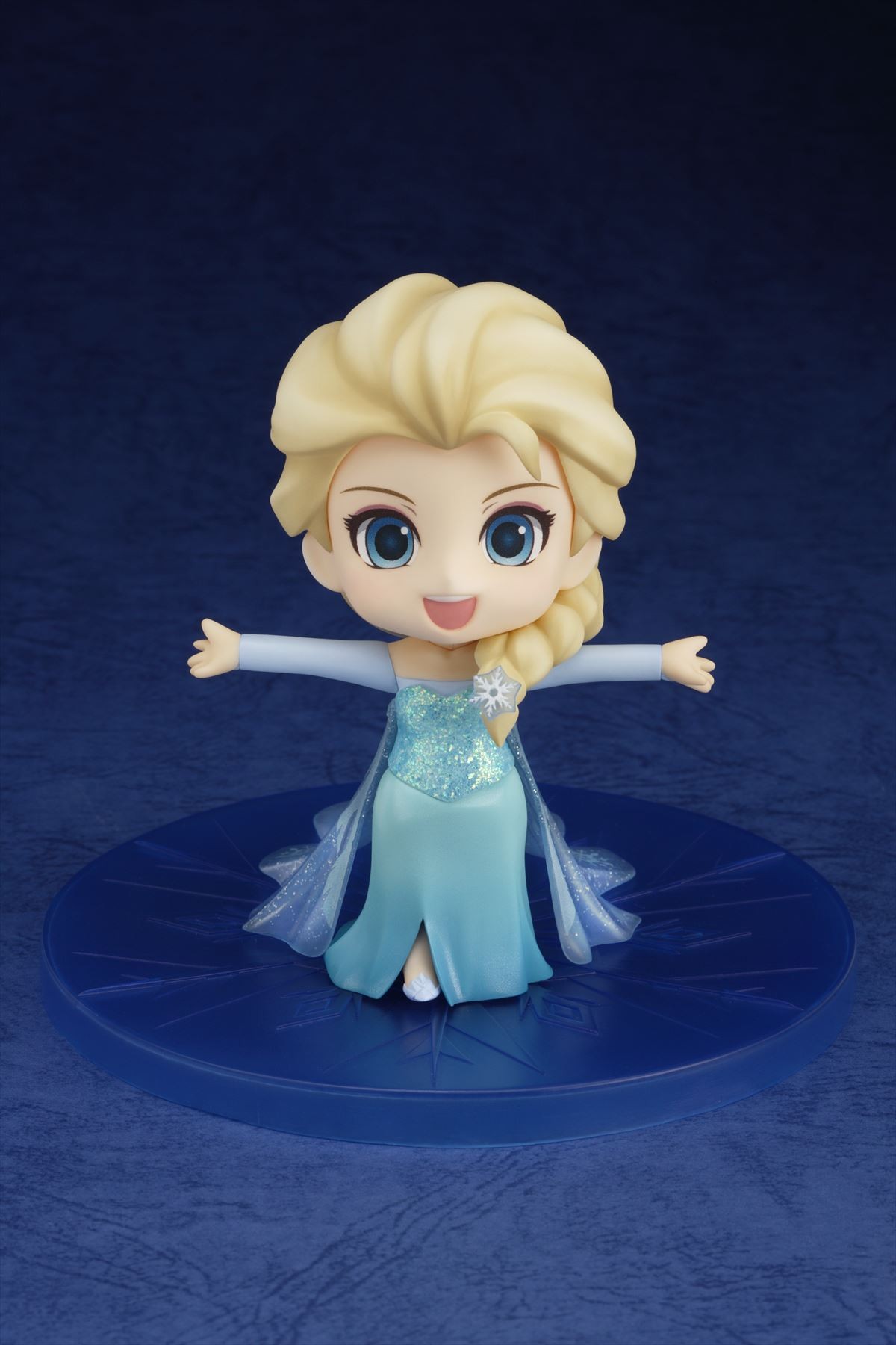 『アナ雪』エルサがねんどいろに登場！オラフと一緒に「ありのままの～」を再現しよう