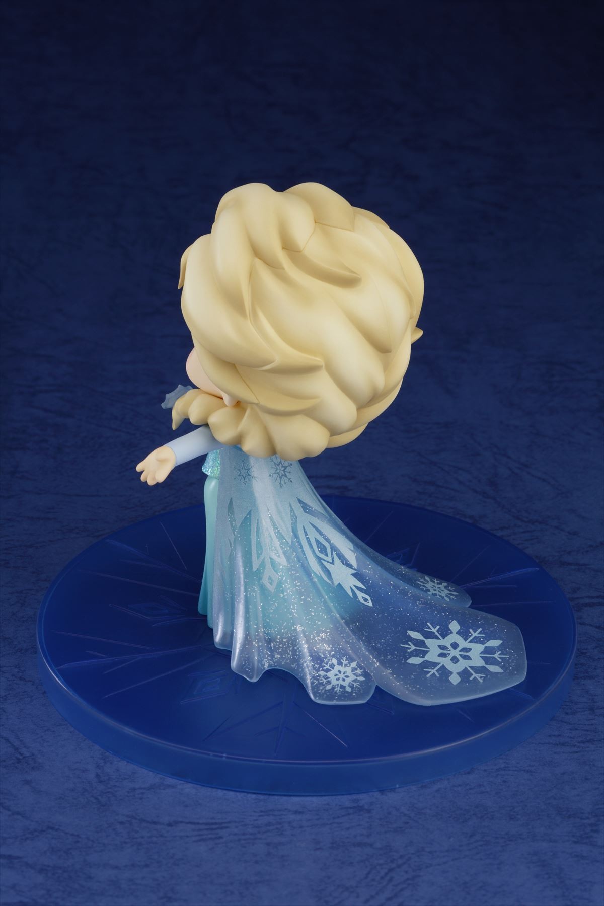 『アナ雪』エルサがねんどいろに登場！オラフと一緒に「ありのままの～」を再現しよう