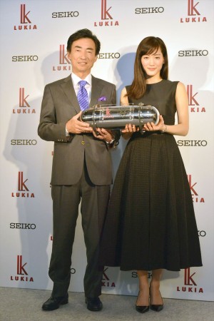 「セイコー ルキア2014 秋冬 新CM発表会」に登場した綾瀬はるか