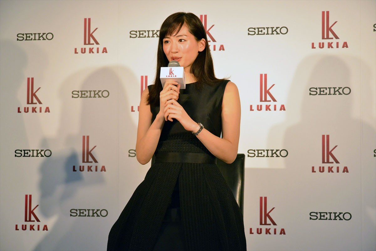 綾瀬はるか、実は“壁ドン”に興味なし「みんな、マンガの読み過ぎ！」