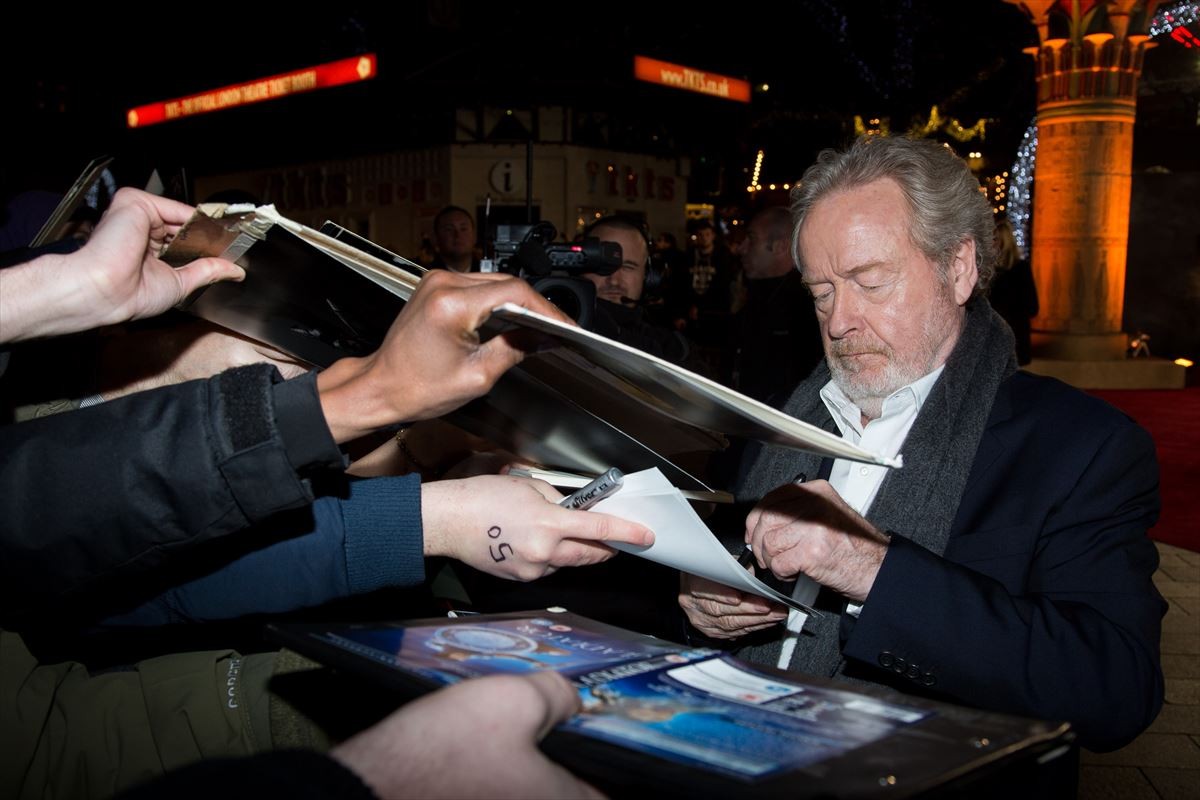 リドリー・スコット監督、高倉健さんとの友情を語る「懐が深く素晴らしい人」