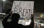 「息ができない！」をスローガンに講義をする市民