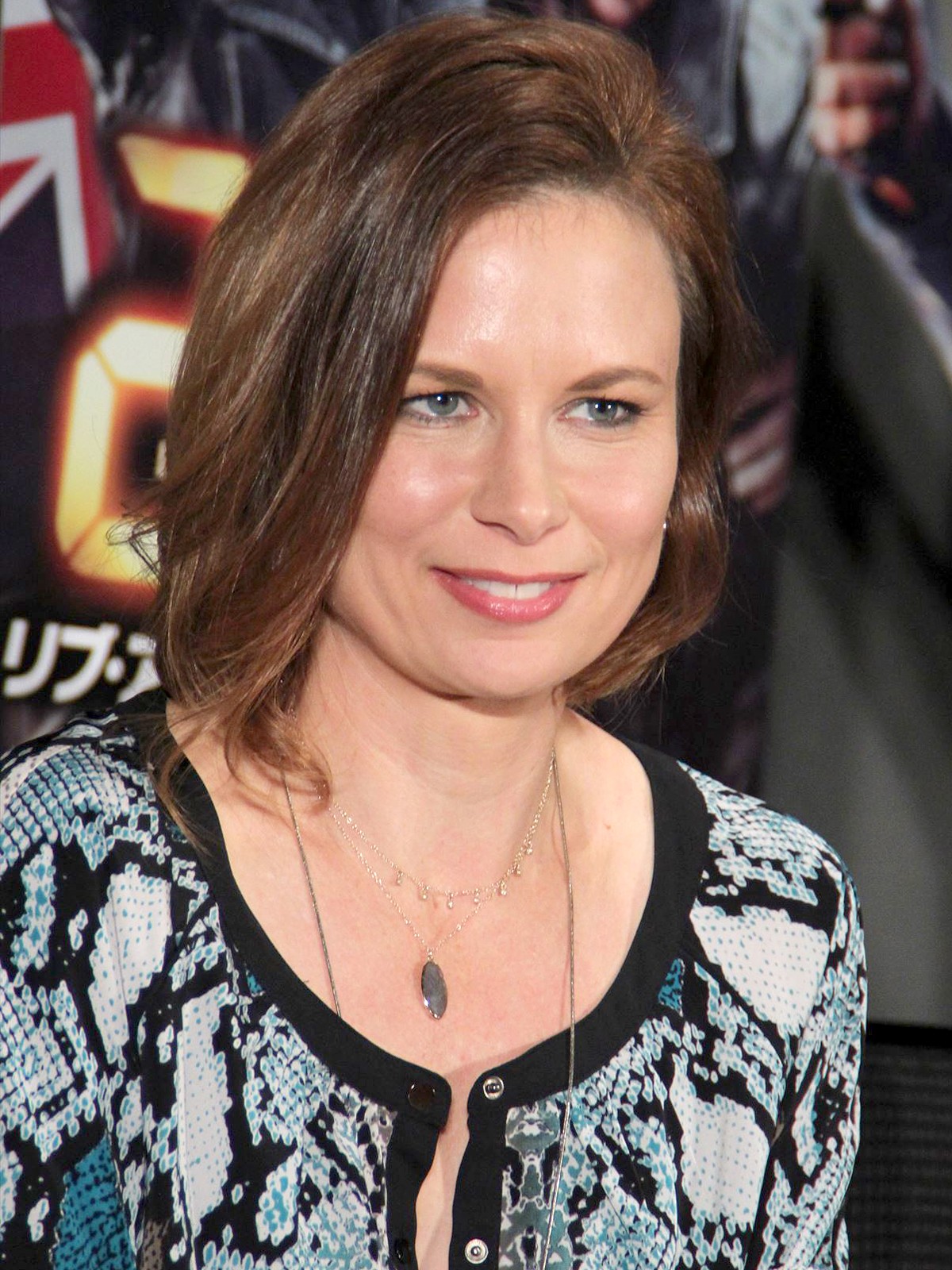 『24』クロエ役女優、7年ぶり来日で衝撃の事実発覚「パソコンが苦手です」
