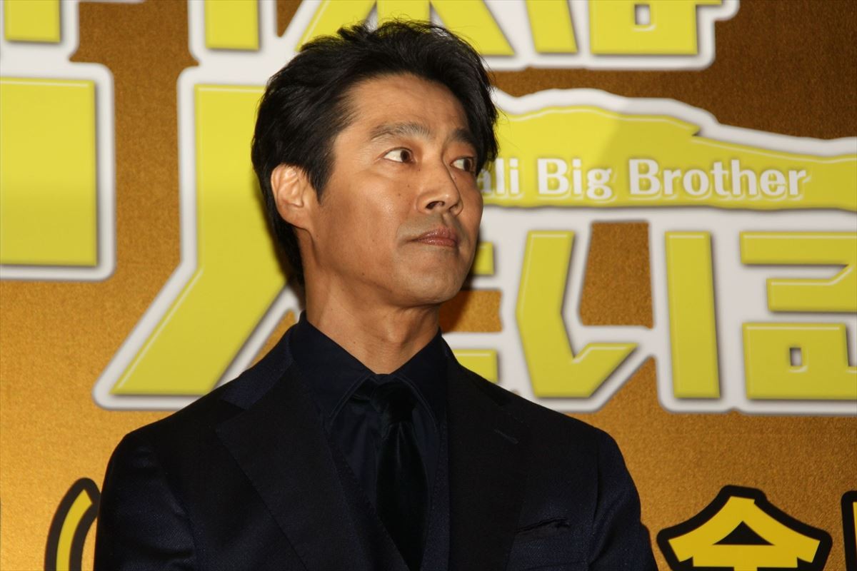 尾野真千子、玉木宏ら共演者に海に投げ込まれて「なにすんの～！」