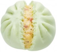 「カルボナーラソースまん（ユーグレナ入り）」　サークルKとサンクスにて35万食限定で販売！